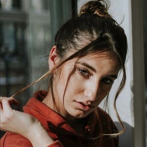 Meet your Posher, Dominique